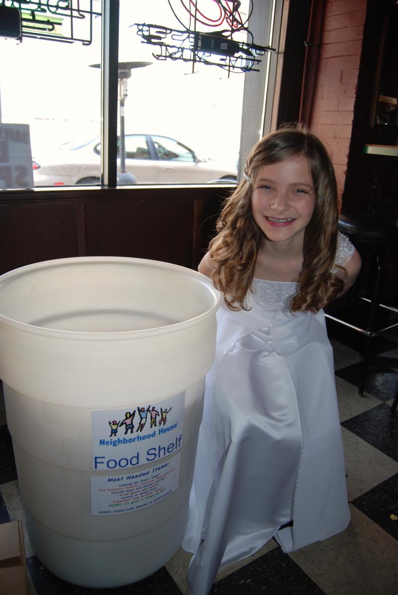 2010 Neighborhood House Food Drive